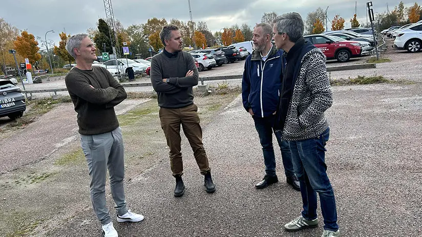 Personal från två stadsnät i samtal
